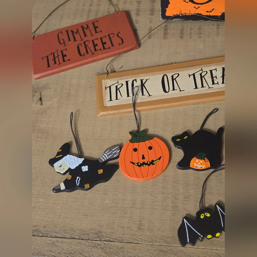 N/A halloween sign